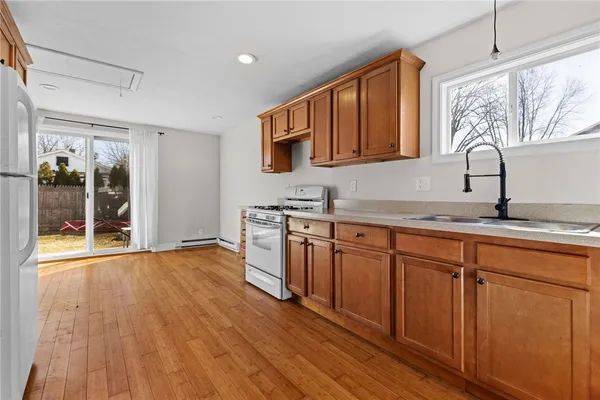 $265,000 | 444 Pequot Avenue, Warwick, RI 02889