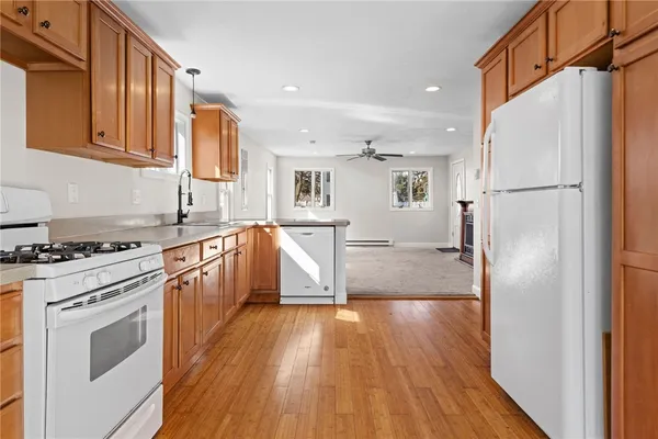 $265,000 | 444 Pequot Avenue, Warwick, RI 02889