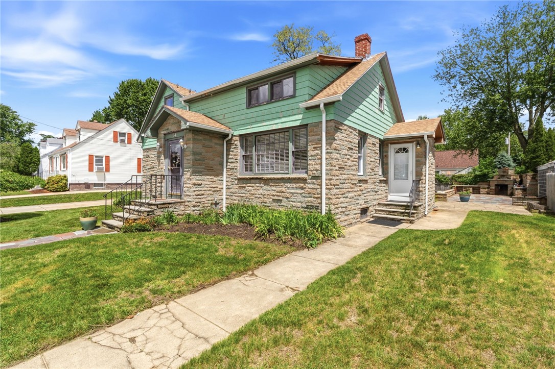 34 Intervale Road Cranston, RI 02910 - Photo 6 of 46