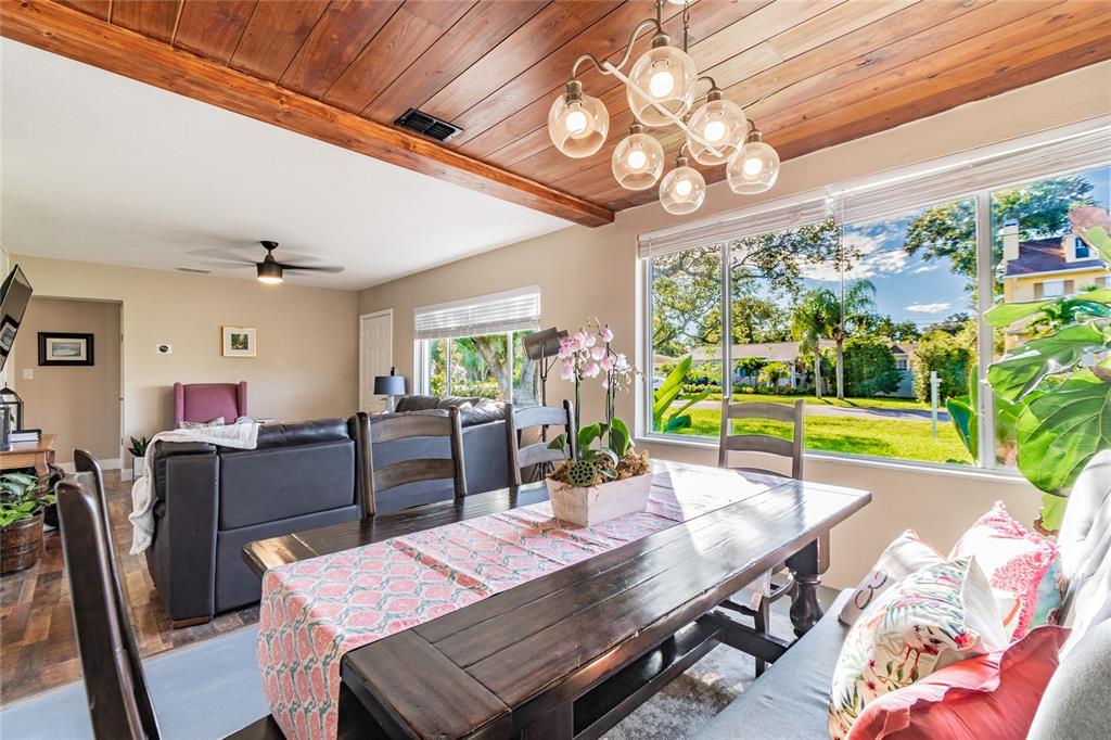 6206 South Kelly Road Tampa, FL 33611 - Photo 11 of 33