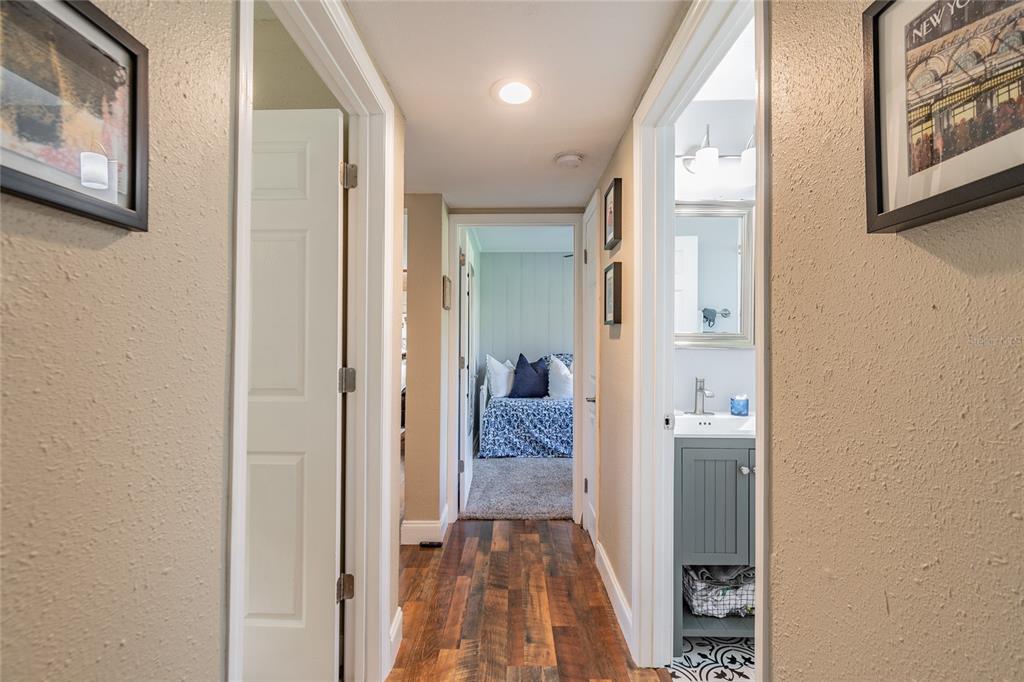 6206 South Kelly Road Tampa, FL 33611 - Photo 19 of 33