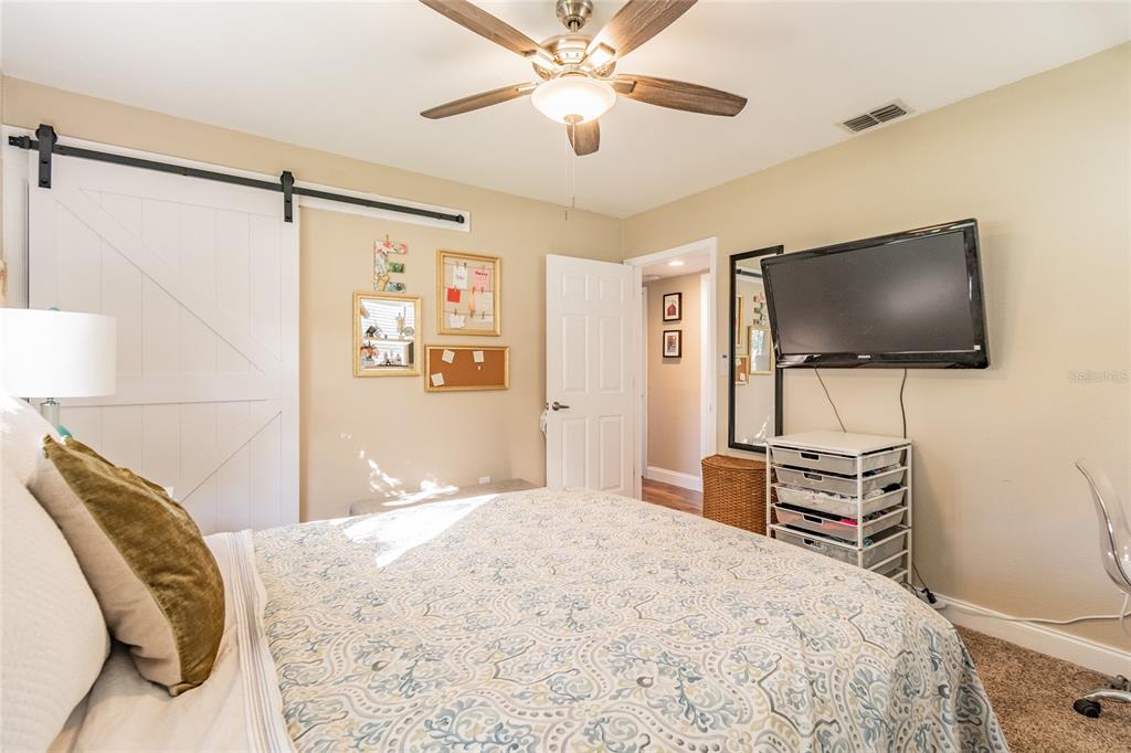 6206 South Kelly Road Tampa, FL 33611 - Photo 24 of 33