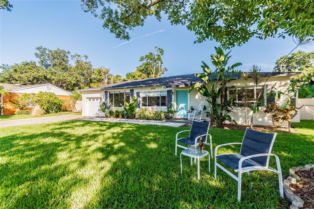 6206 South Kelly Road Tampa, FL 33611 - Photo 5 of 33