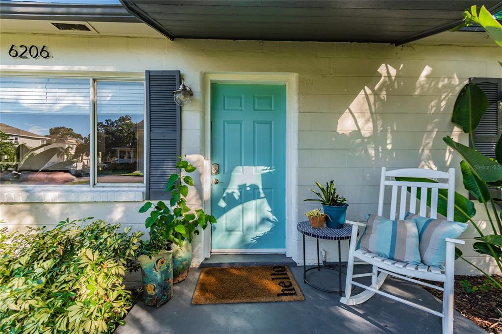 6206 South Kelly Road Tampa, FL 33611 - Photo 7 of 33