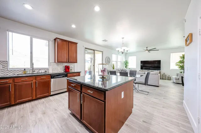 $8,000 | 8958 West State Avenue, Glendale, AZ 85305