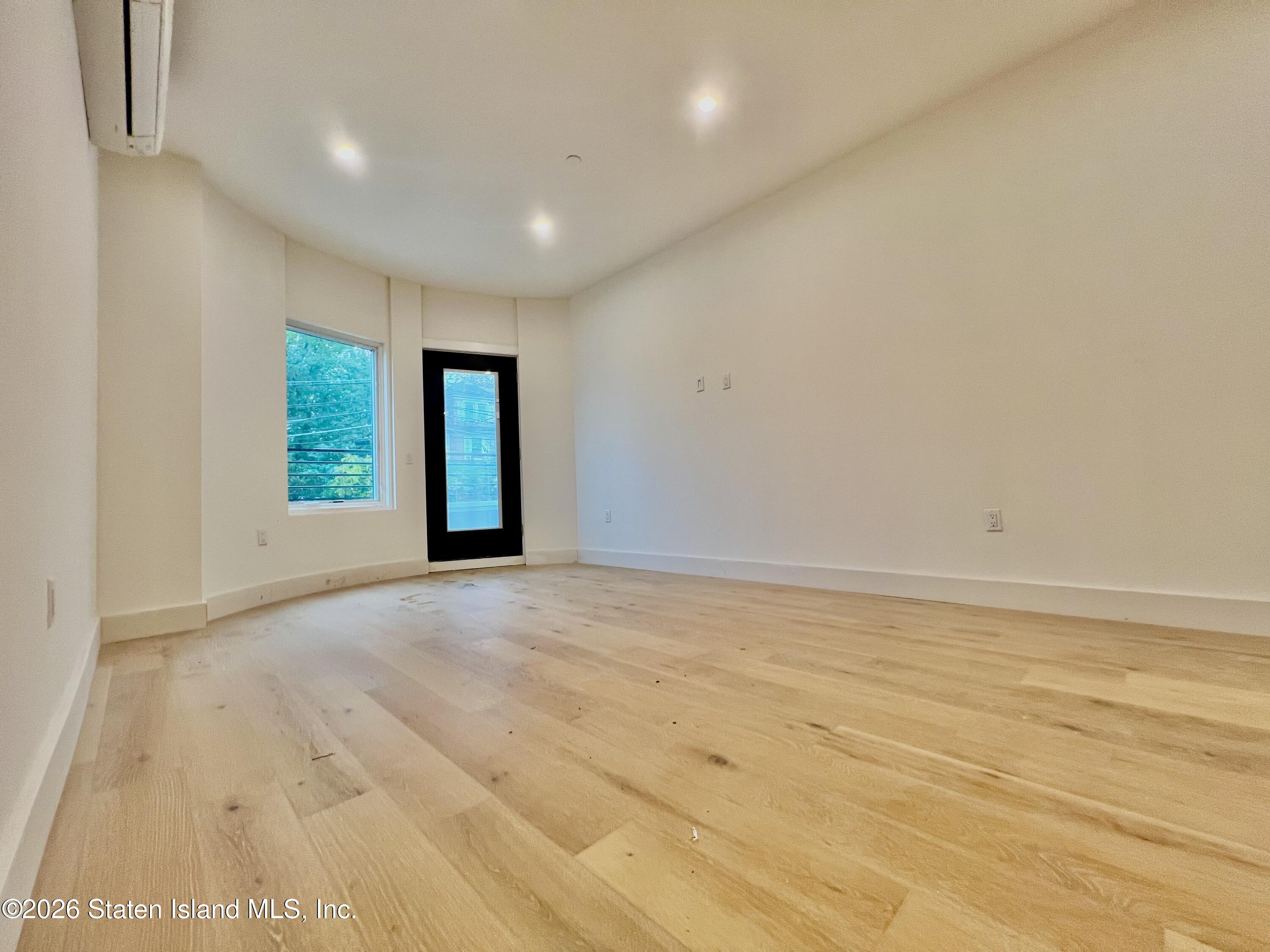 3865 Amboy Road, Unit 2A Staten Island, NY 10308 - Photo 14 of 38 IMG_1943