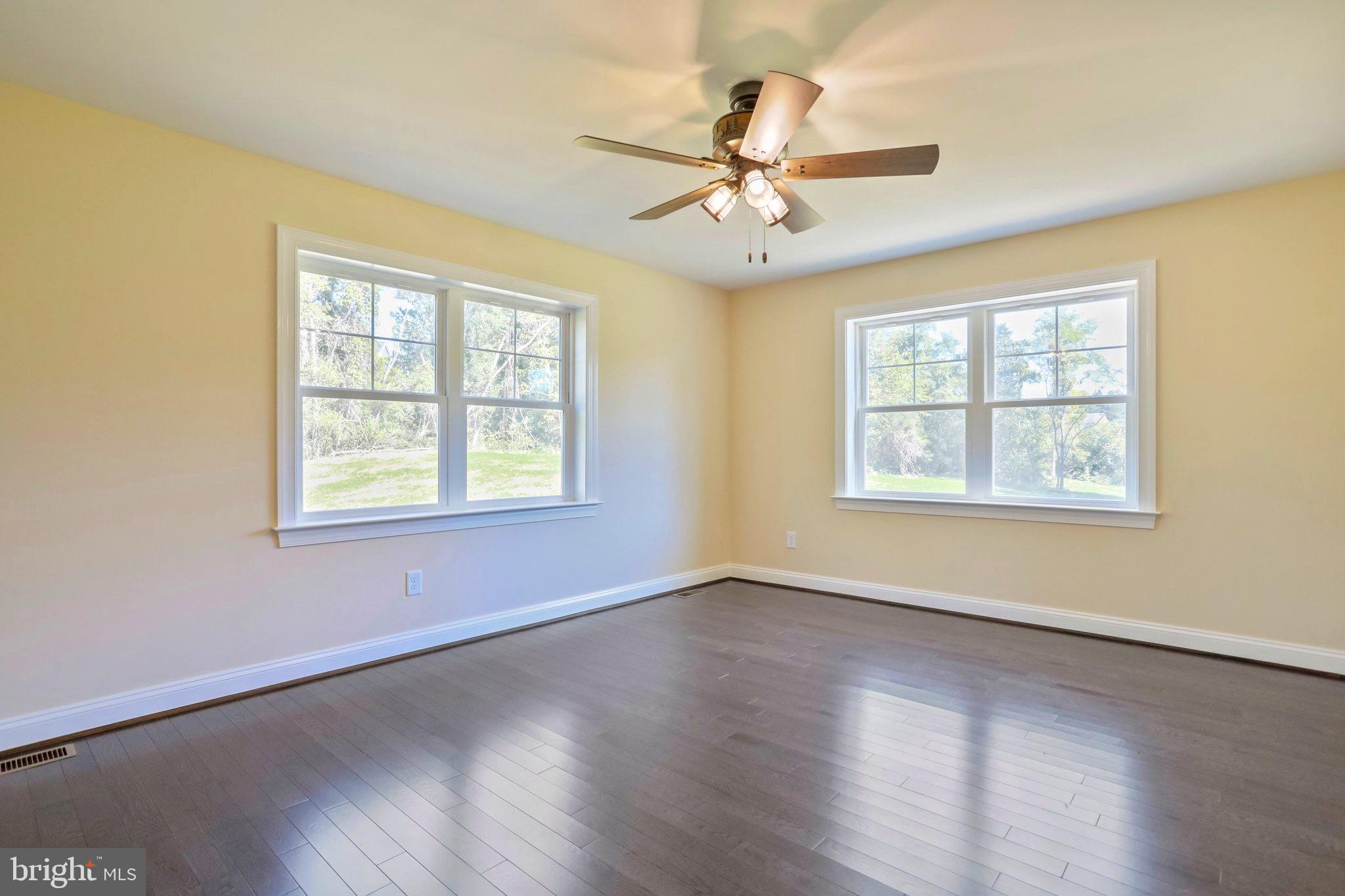 3215 Rockland Road Front Royal, VA 22630 - Photo 11 of 55 Formal Living room