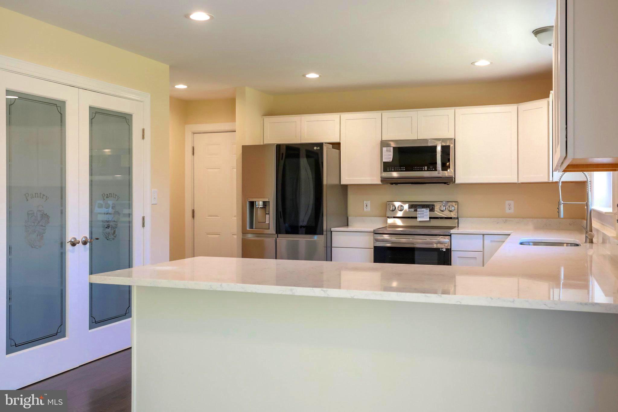 3215 Rockland Road Front Royal, VA 22630 - Photo 5 of 55 Gorgeous kitchen with quartz tops