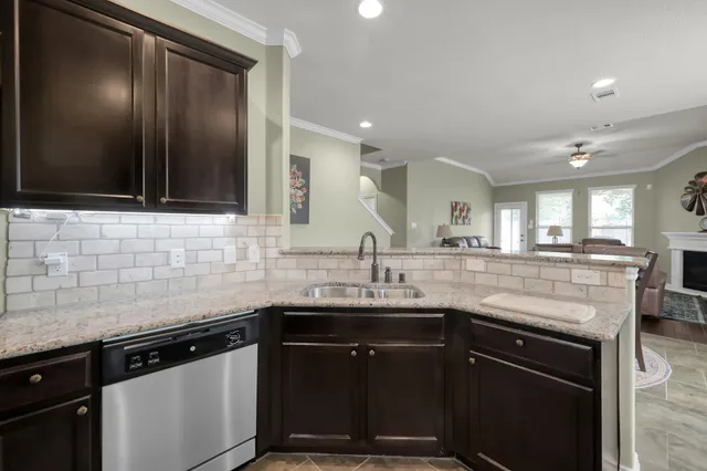 $348,900 | 31718 Ravens Bluff Lane, Spring, TX 77386