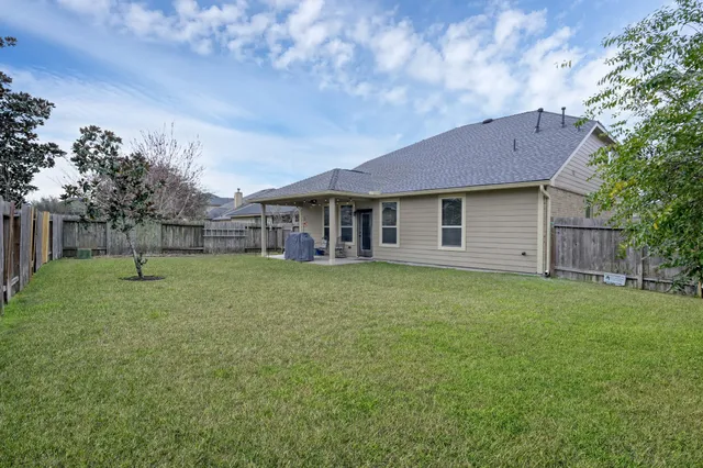 $348,900 | 31718 Ravens Bluff Lane, Spring, TX 77386