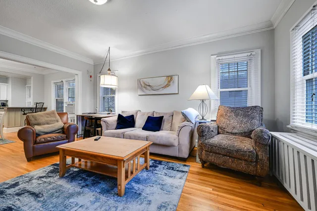 $224,900 | 3501 Dupont Avenue South, Unit 1, Minneapolis, MN 55408