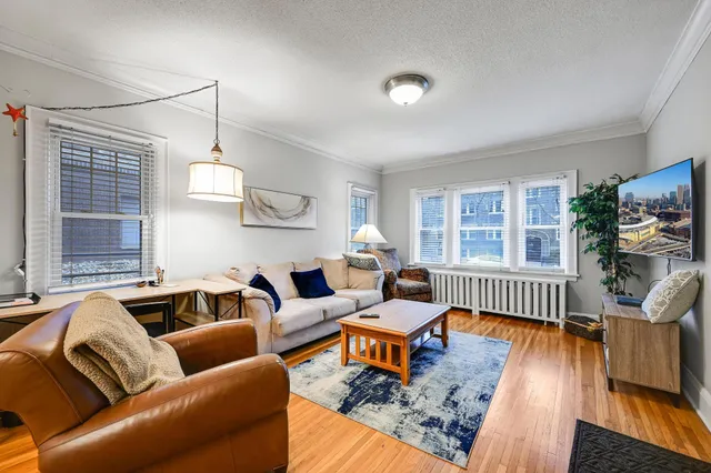 $224,900 | 3501 Dupont Avenue South, Unit 1, Minneapolis, MN 55408