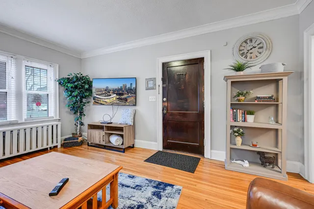 $224,900 | 3501 Dupont Avenue South, Unit 1, Minneapolis, MN 55408