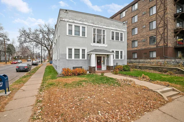 $224,900 | 3501 Dupont Avenue South, Unit 1, Minneapolis, MN 55408