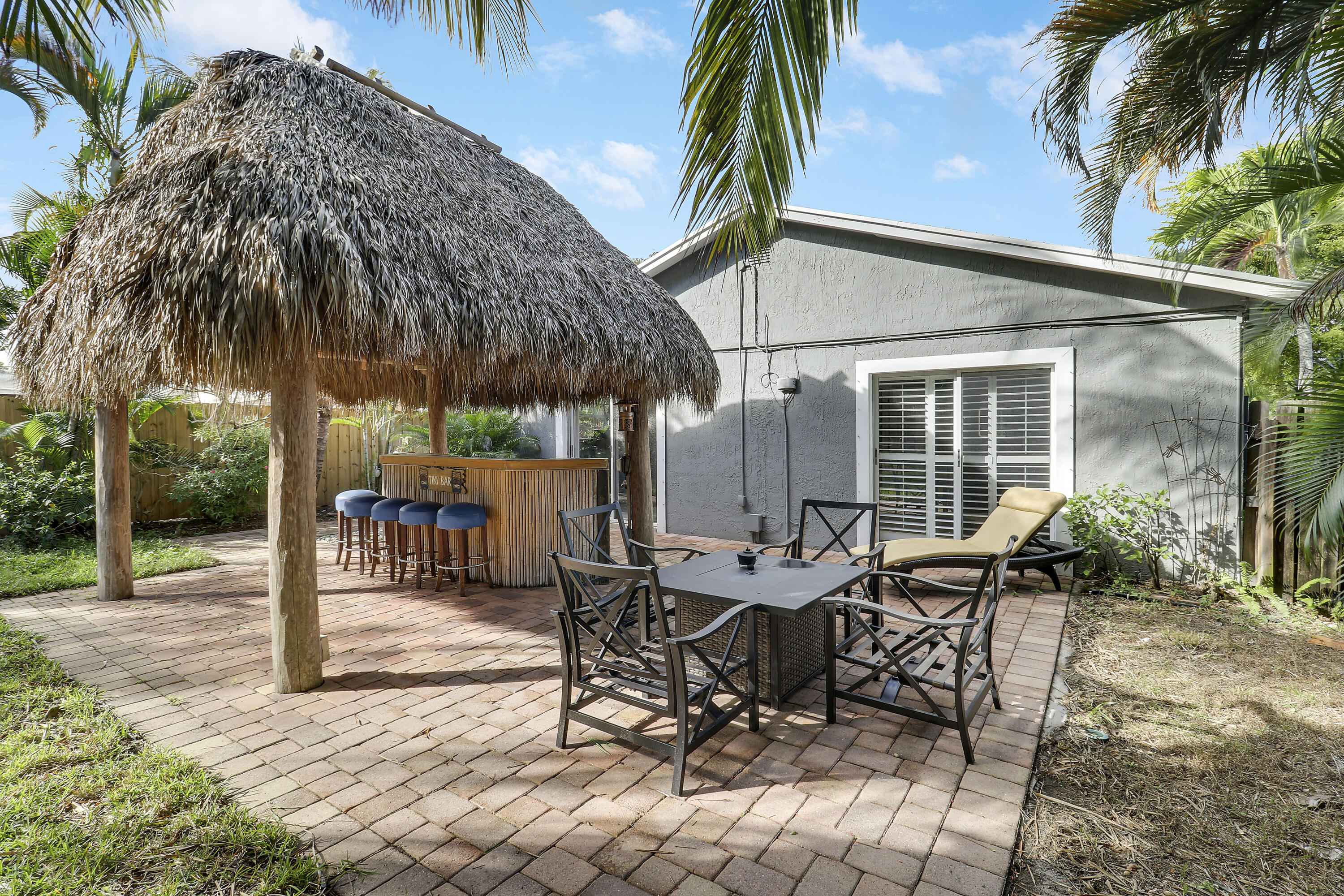 503 North Perry Avenue Jupiter, FL 33458 - Photo 29 of 32 Exterior Back