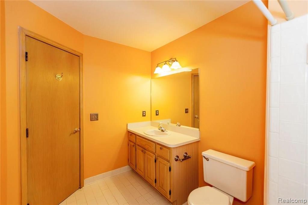 30516 Huntsman Drive West Farmington Hills, MI 48331 - Photo 46 of 54