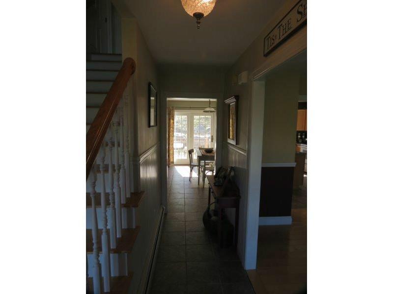 180 Edes Falls Road Naples, ME 04055 - Photo 14 of 30 Hallway.