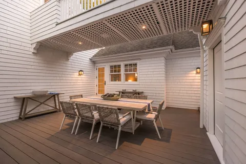 $3,750,000 | 61 Dayton Lane, East Hampton, NY 11937