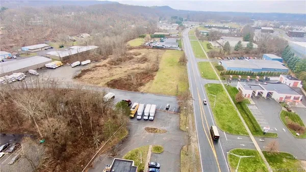 a view of a tennis court