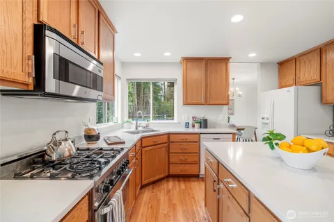 $949,999 | 625 191st Street Southwest, Lynnwood, WA 98036
