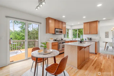 $949,999 | 625 191st Street Southwest, Lynnwood, WA 98036