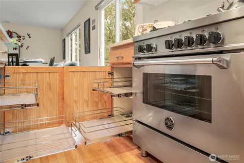 $949,999 | 625 191st Street Southwest, Lynnwood, WA 98036