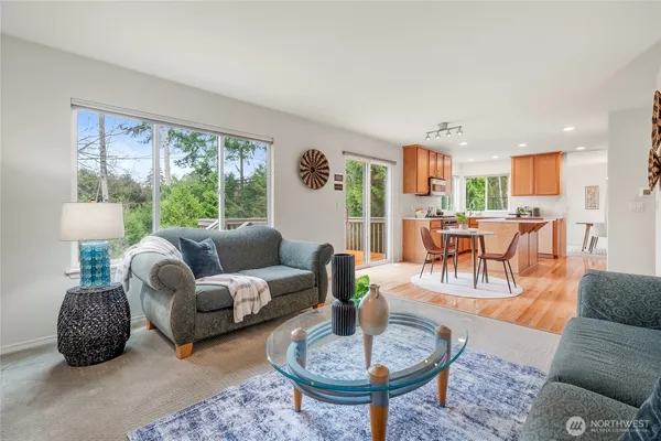 $949,999 | 625 191st Street Southwest, Lynnwood, WA 98036
