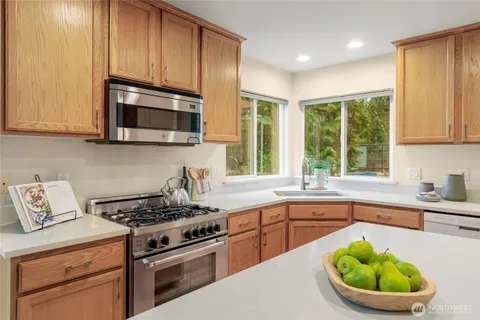 $949,999 | 625 191st Street Southwest, Lynnwood, WA 98036