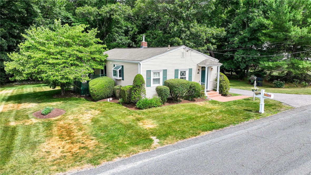 71 Roland Street Cumberland, RI 02864 - Photo 4 of 33