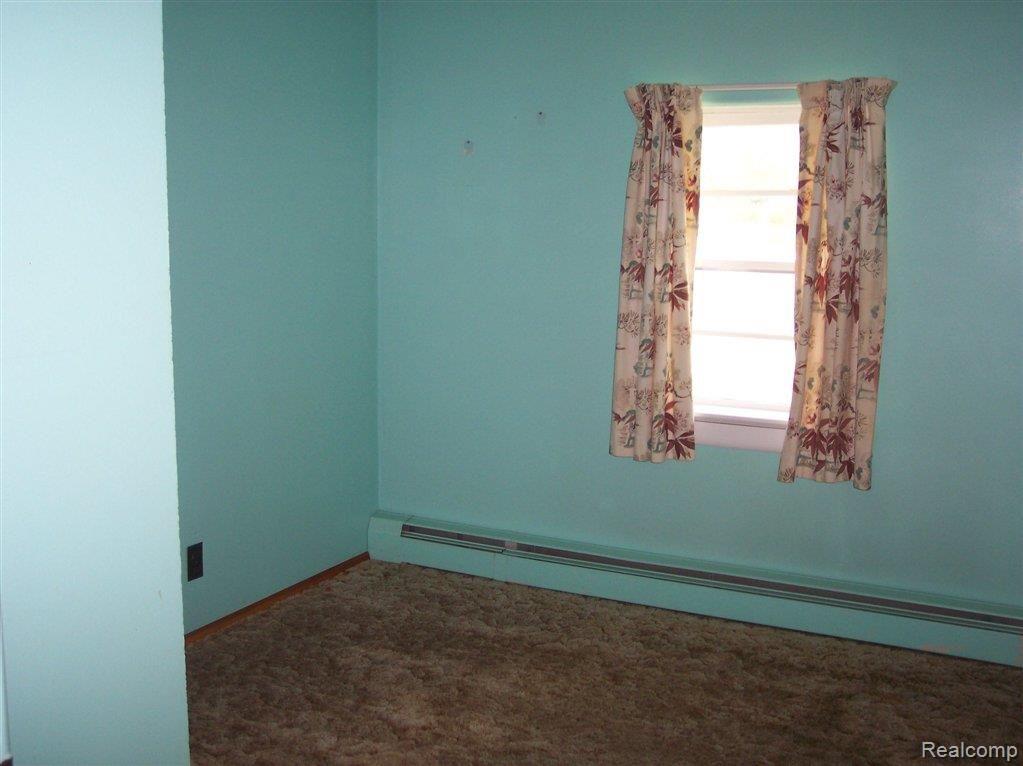 565 North Wilder Road Lapeer, MI 48446 - Photo 12 of 15 100_2374.JPG