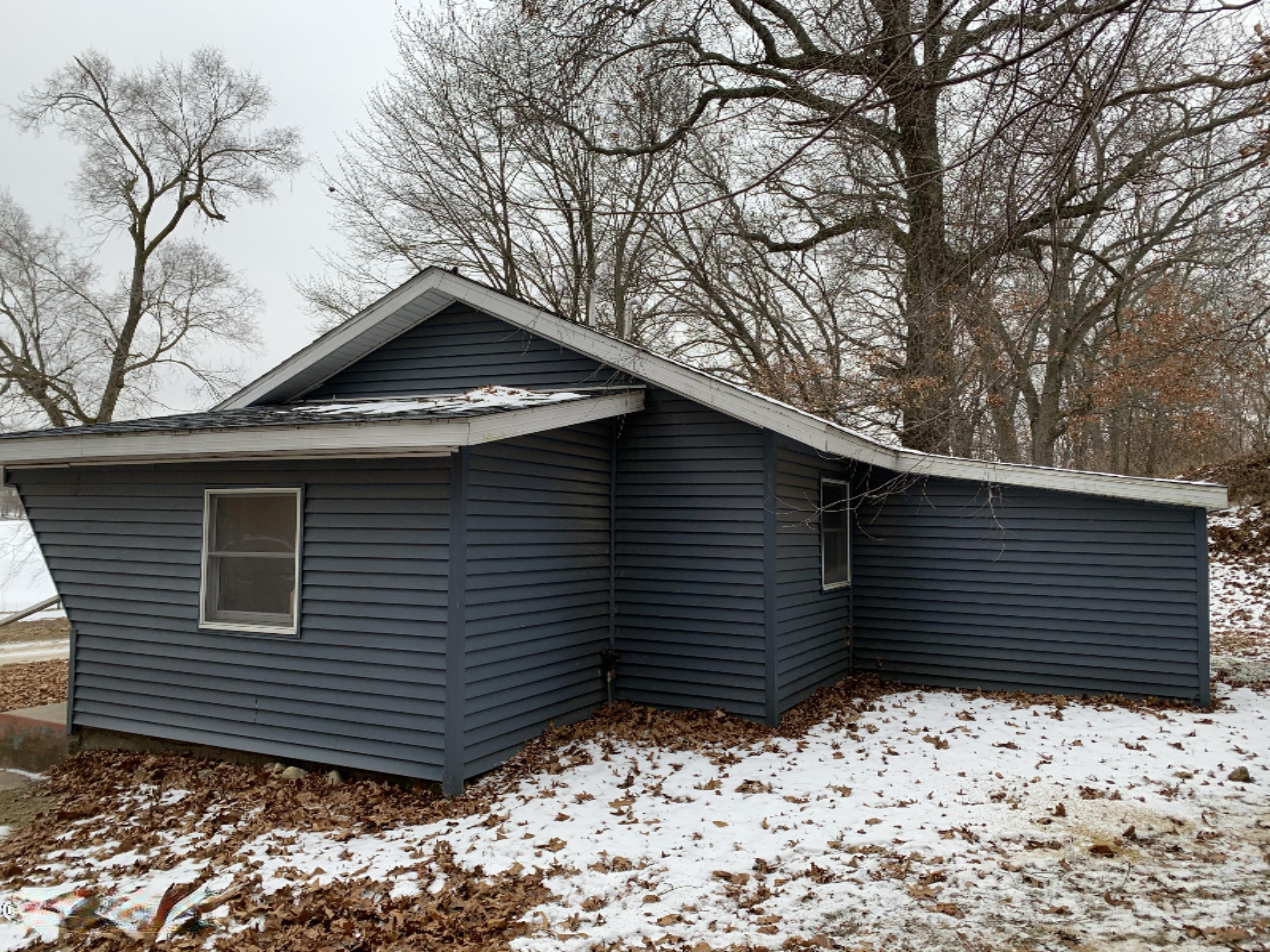68441 Sweet Lake Road Sturgis, MI 49091 - Photo 2 of 19 Rear