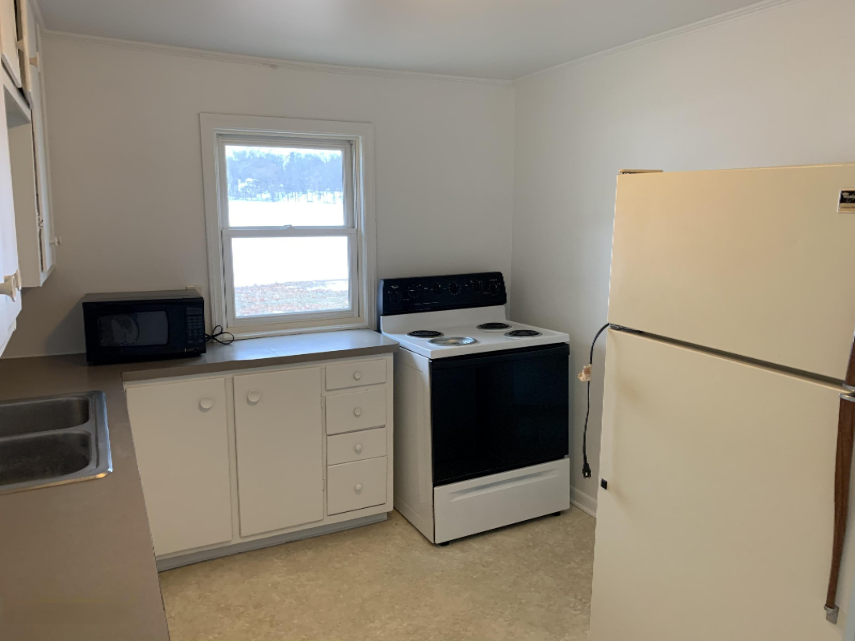 68441 Sweet Lake Road Sturgis, MI 49091 - Photo 5 of 19 Kitchen