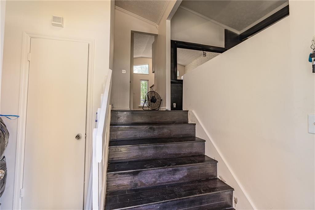 185 Windhaven Trail Southwest Atlanta, GA 30331 - Photo 3 of 27