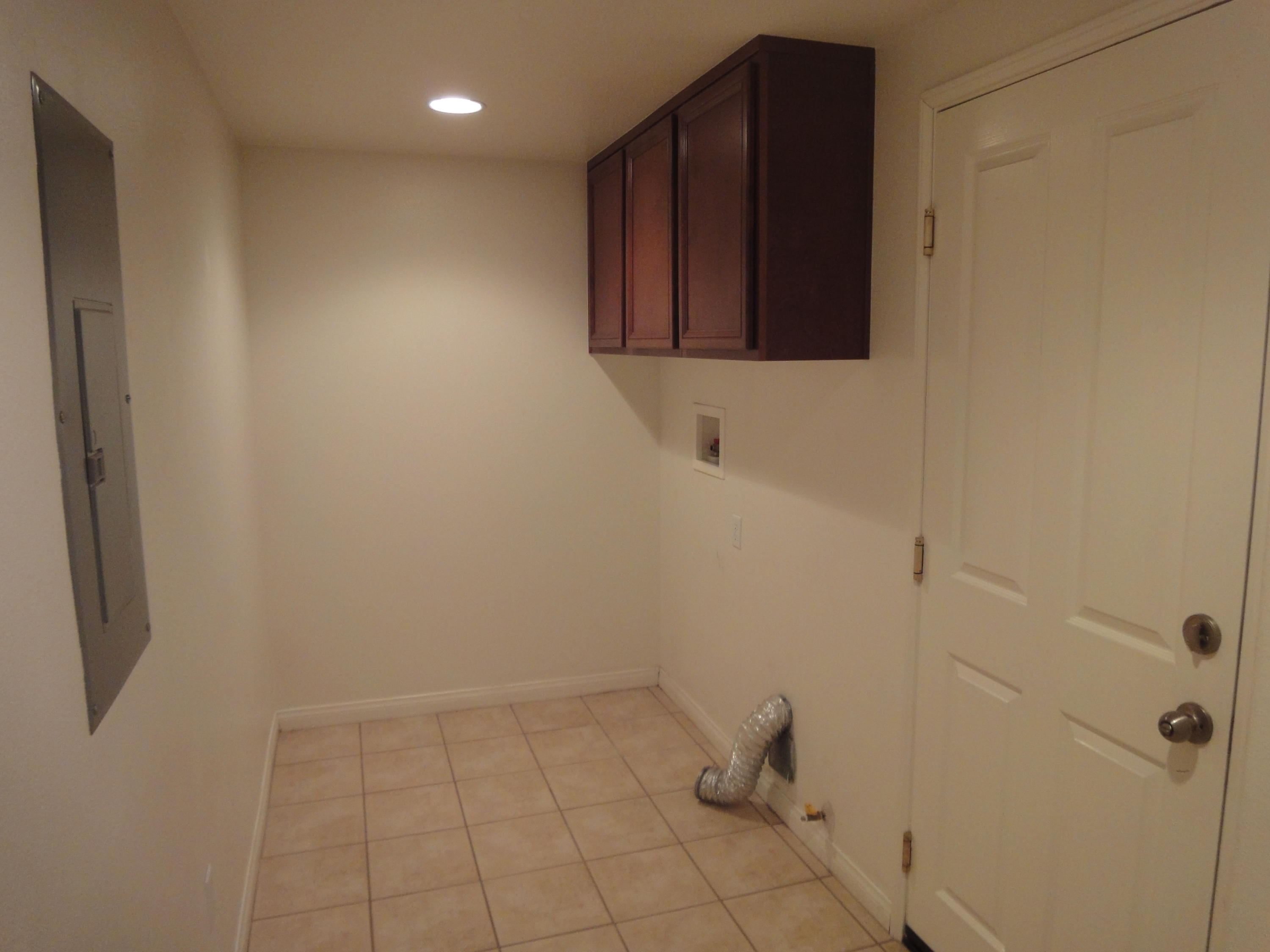 4144 Laredo Lane, Unit B Simi Valley, CA 93063 - Photo 13 of 31 LAREDO LISTING PHOTOS 032