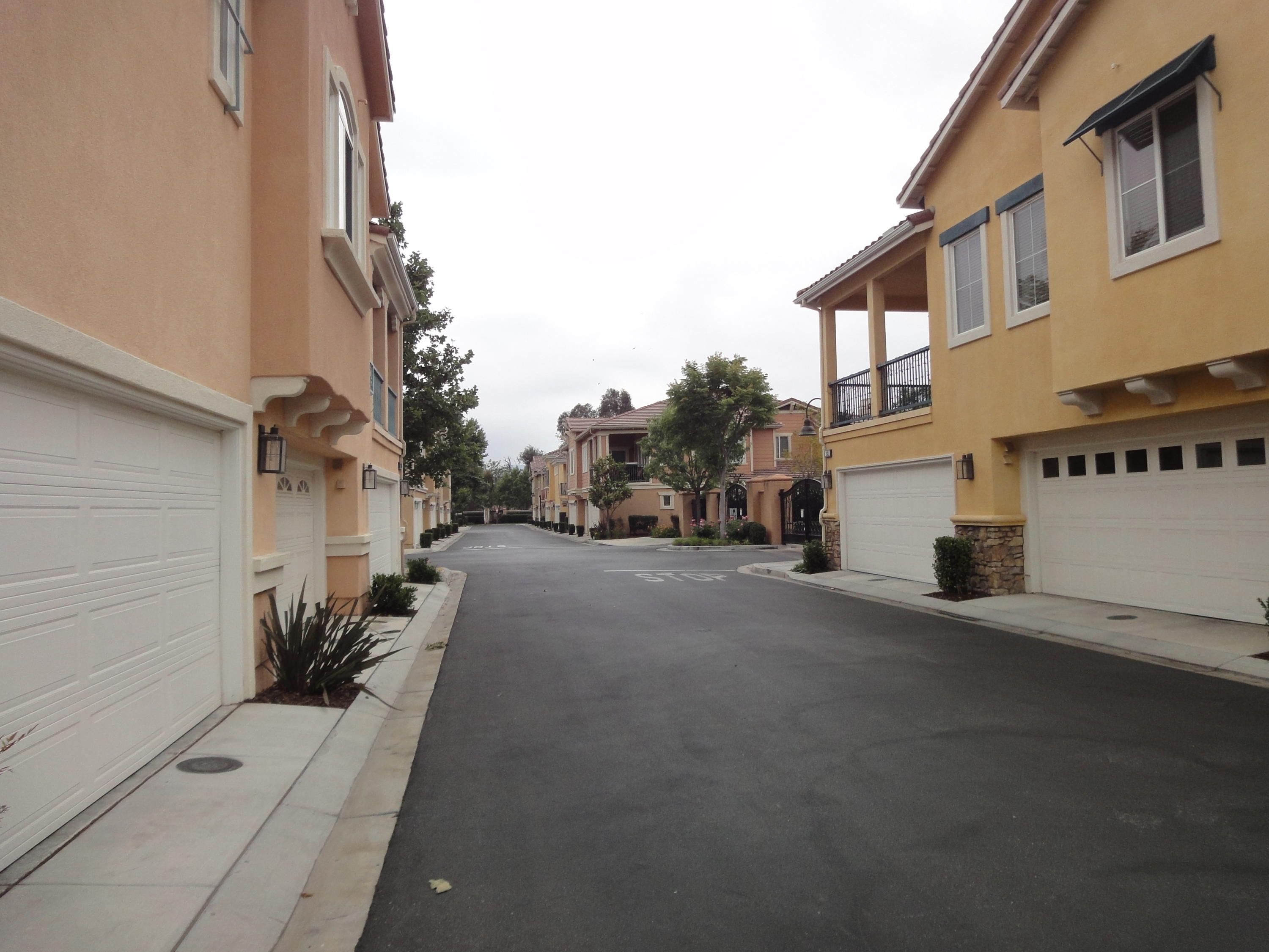 4144 Laredo Lane, Unit B Simi Valley, CA 93063 - Photo 27 of 31 27