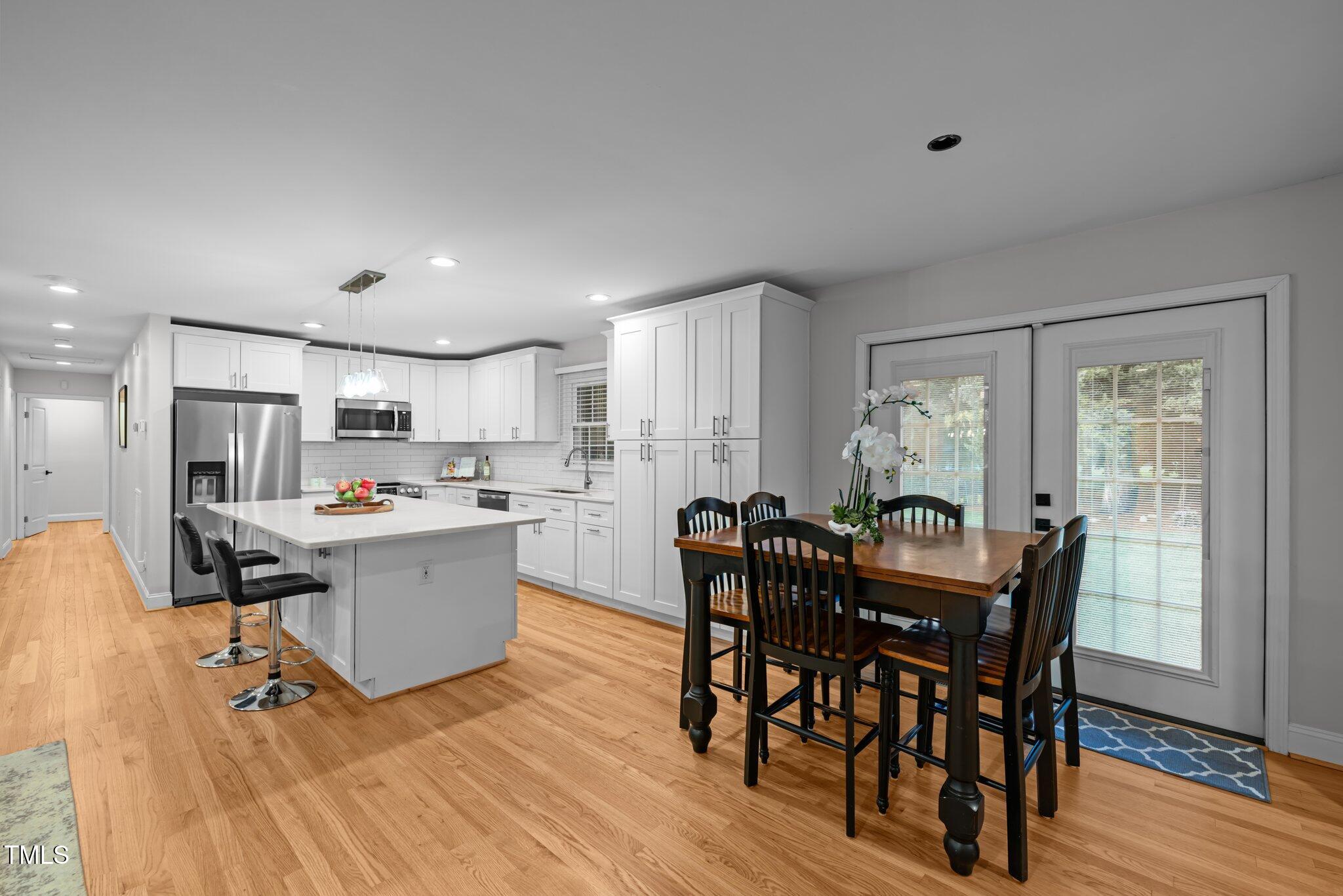 5208 Melbourne Road Raleigh, NC 27606 - Photo 17 of 39 41-web-or-mls-5Z8A5004