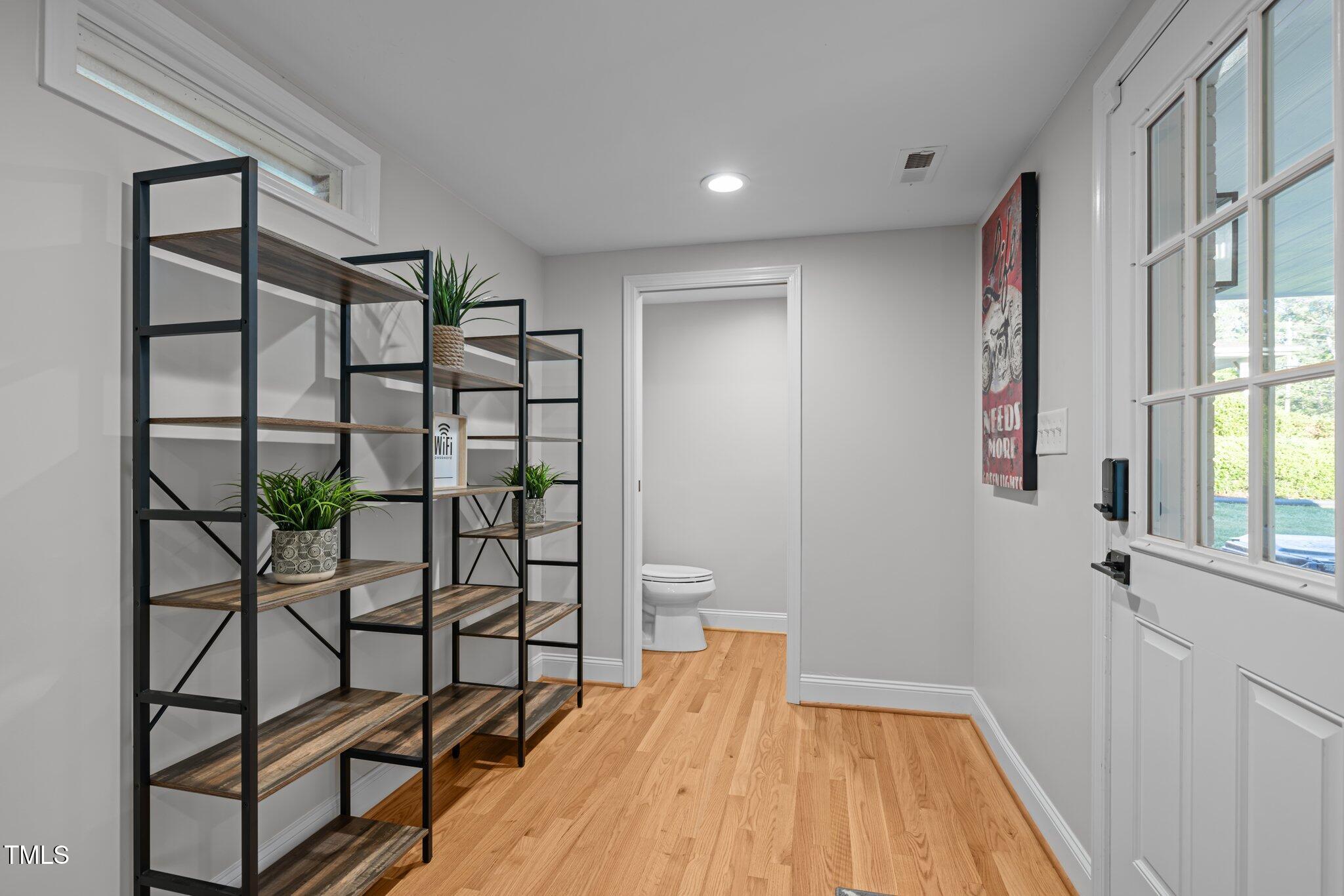 5208 Melbourne Road Raleigh, NC 27606 - Photo 22 of 39 40-web-or-mls-5Z8A5001