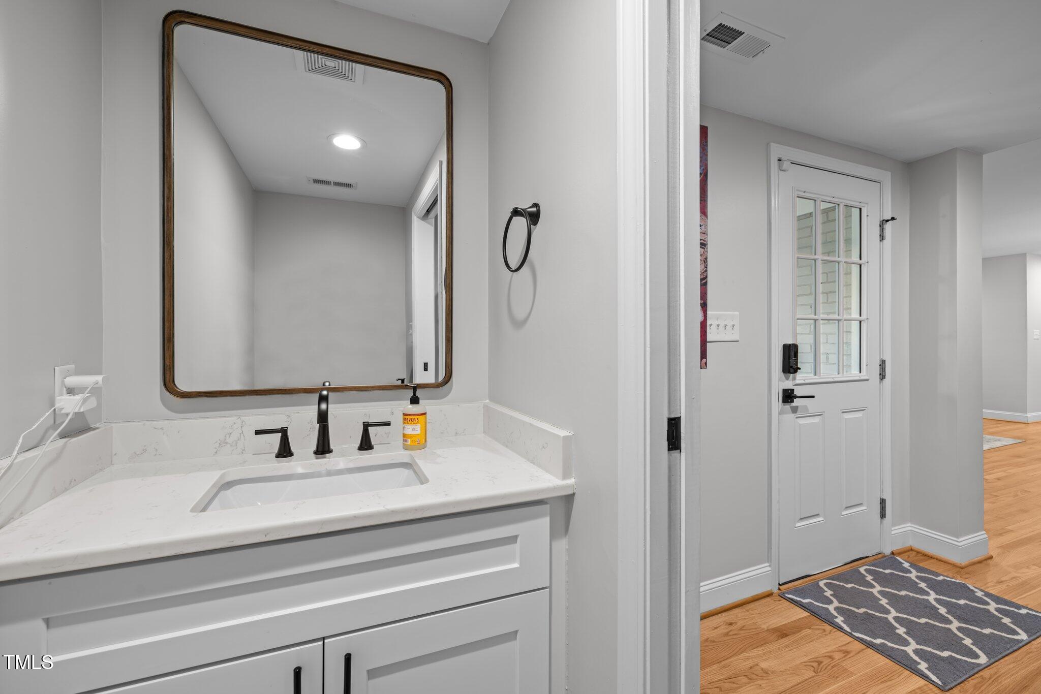 5208 Melbourne Road Raleigh, NC 27606 - Photo 23 of 39 37-web-or-mls-5Z8A4992