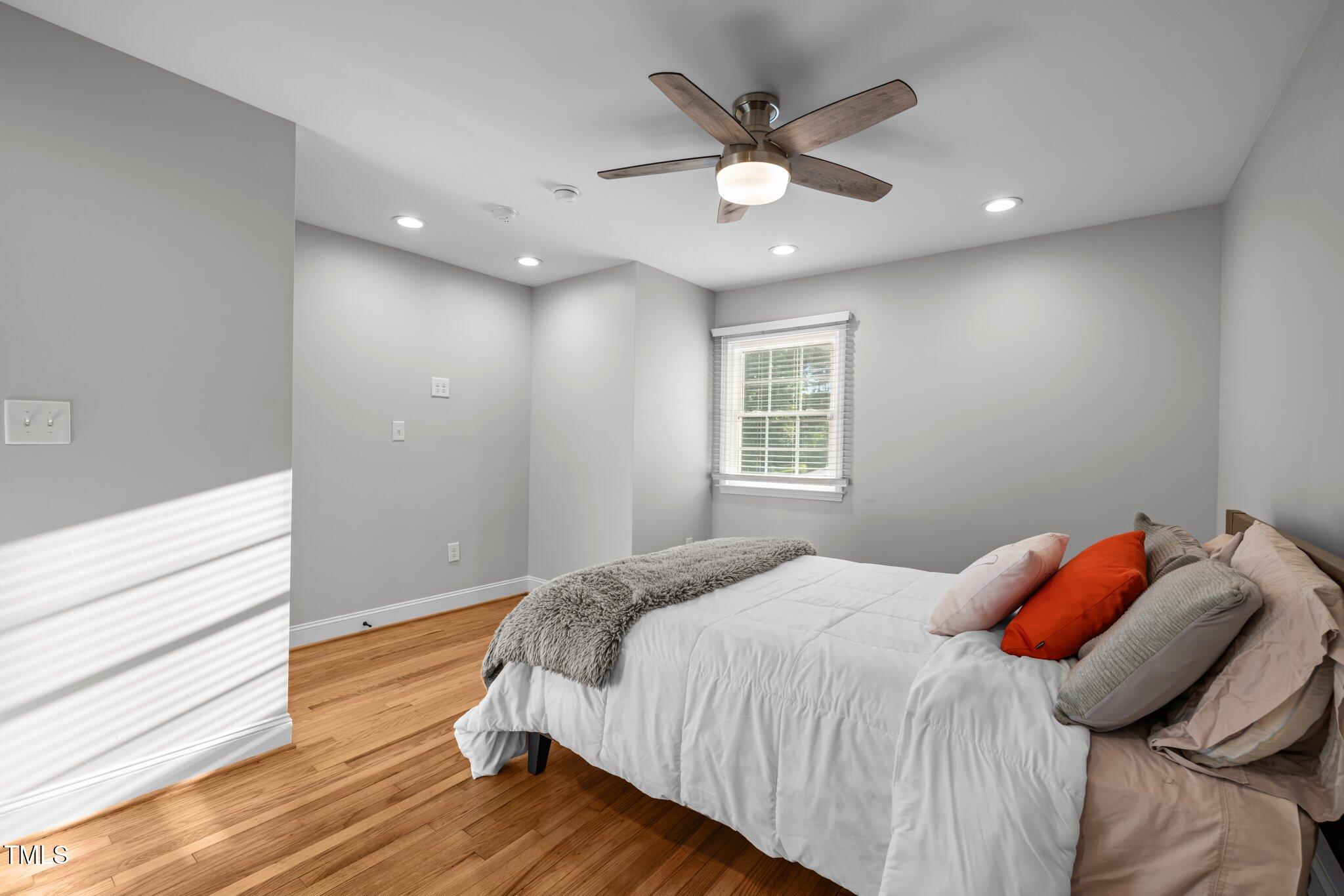 5208 Melbourne Road Raleigh, NC 27606 - Photo 24 of 39 29-web-or-mls-5Z8A4968