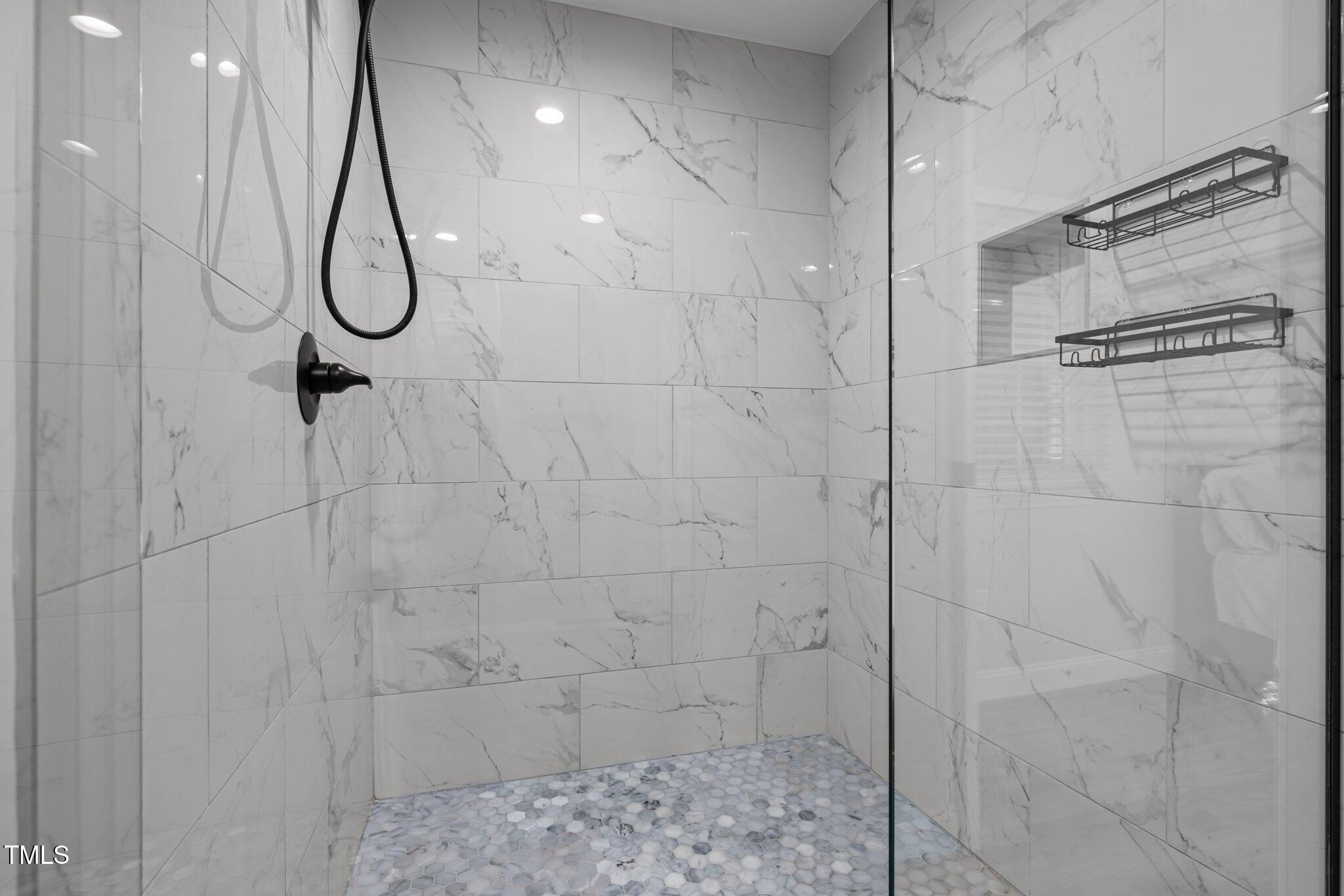 5208 Melbourne Road Raleigh, NC 27606 - Photo 26 of 39 31-web-or-mls-5Z8A4974