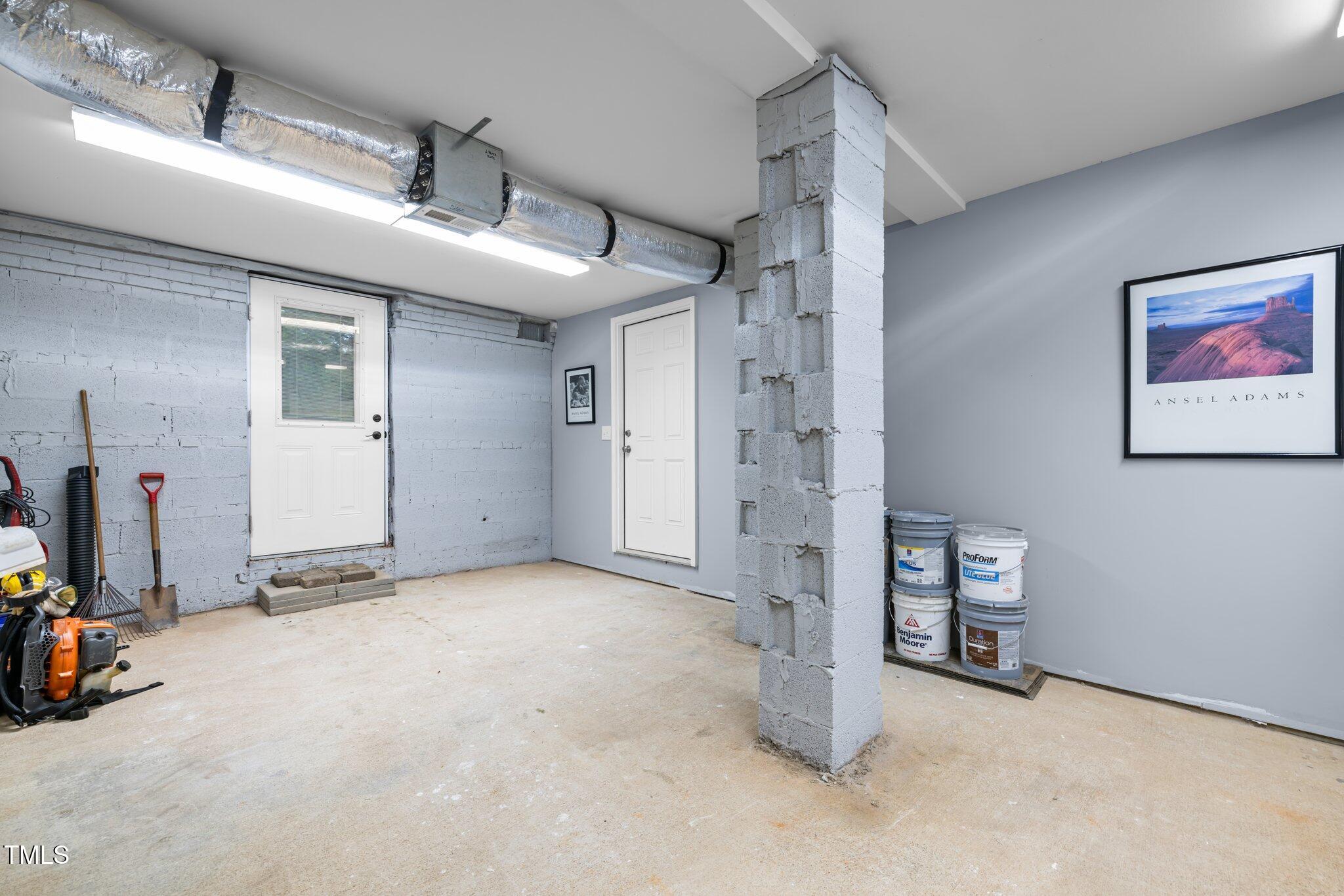 5208 Melbourne Road Raleigh, NC 27606 - Photo 38 of 39 50-web-or-mls-5Z8A5031