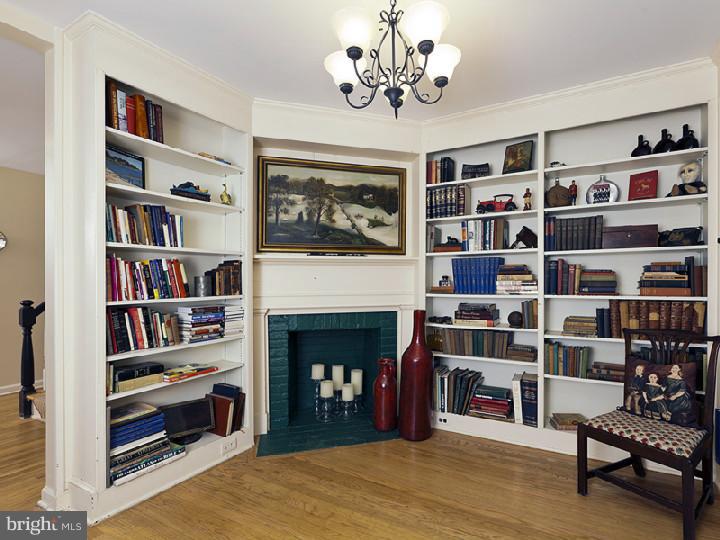 317 Mountain View Road Skillman, NJ 08558 - Photo 4 of 25