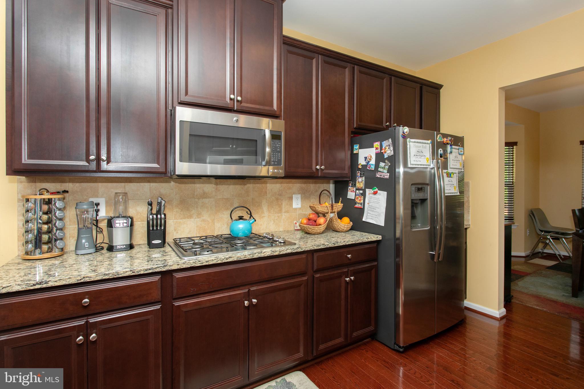 2515 Baileys Pond Road Accokeek, MD 20607 - Photo 13 of 19 gas stove top