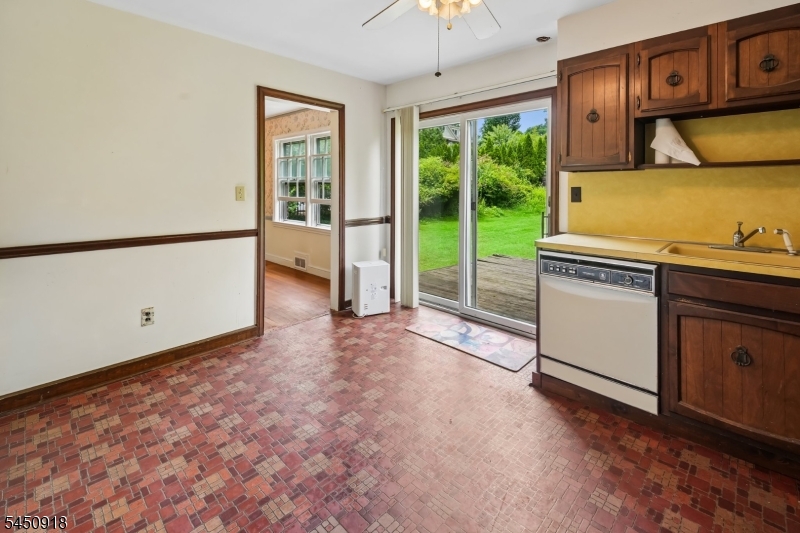 219 Ashland Road Summit, NJ 07901 - Photo 8 of 19 Gallery Image 8