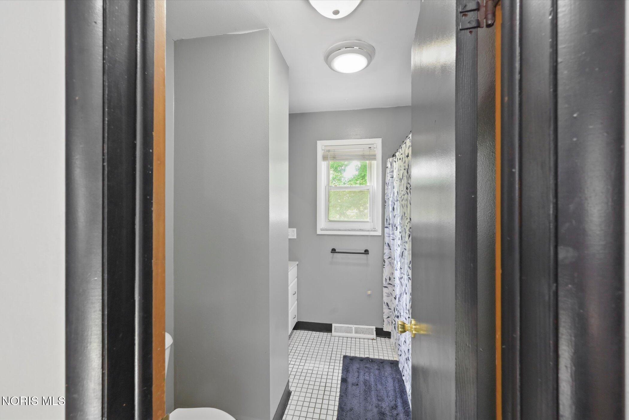 5126 Talmadge Road Toledo, OH 43623 - Photo 17 of 28 Gallery Image 17