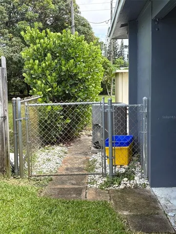 a view of a bird bath