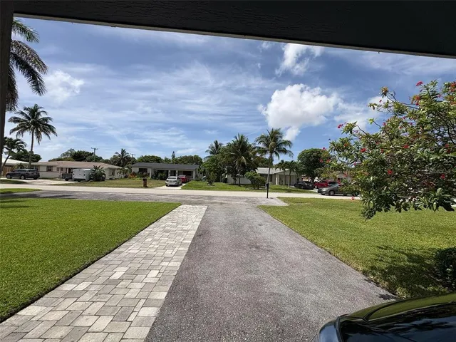 $1,200 | 125 Southeast 6th Avenue, Boynton Beach, FL 33435