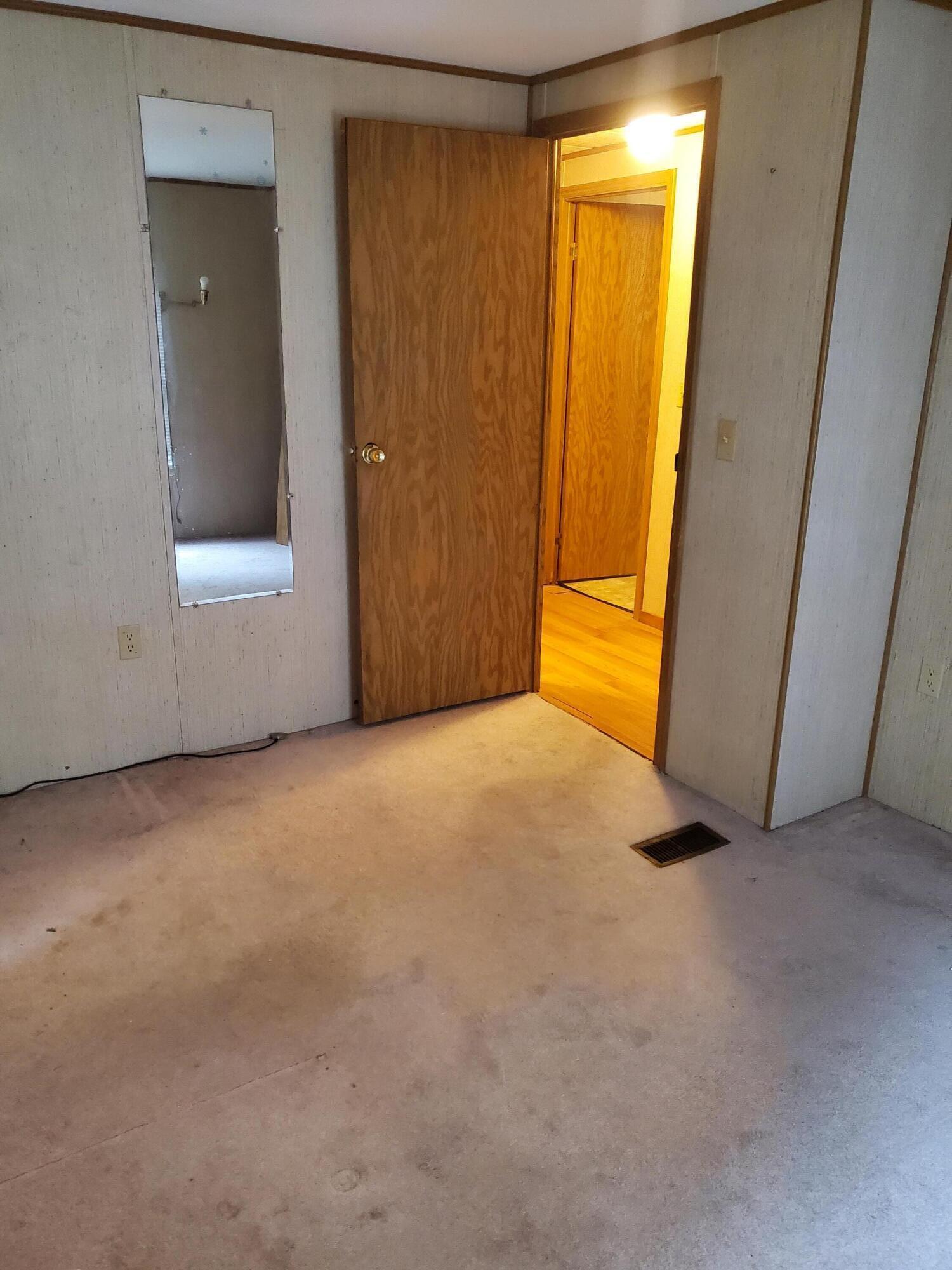 190 Dinsmore Road Sidney, ME 04330 - Photo 14 of 15 20230913_082852