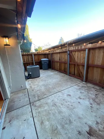 $385,000 | 345 Eldridge Avenue, Vacaville, CA 95688