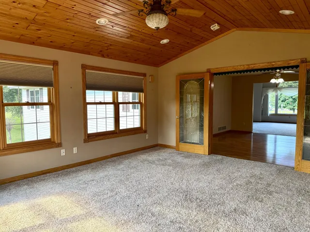 $550,000 | 115 Burr Oak Road, Redwood Falls, MN 56283